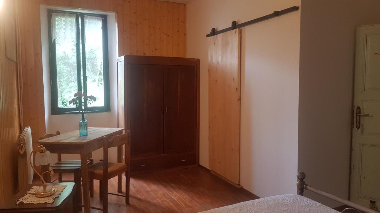 B&B Il Gatto Nero Castelveccana Eksteriør bilde