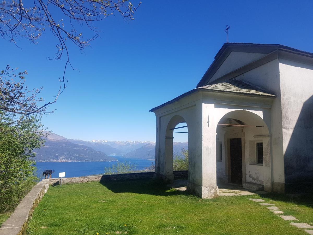 B&B Il Gatto Nero Castelveccana Eksteriør bilde