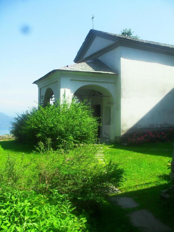 B&B Il Gatto Nero Castelveccana Eksteriør bilde